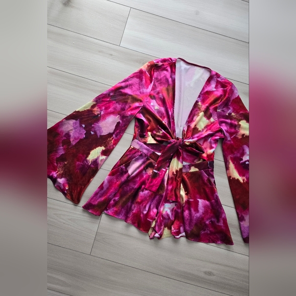 TIE DYE BELL SLEEVE ROMPER - Picture 8 of 8